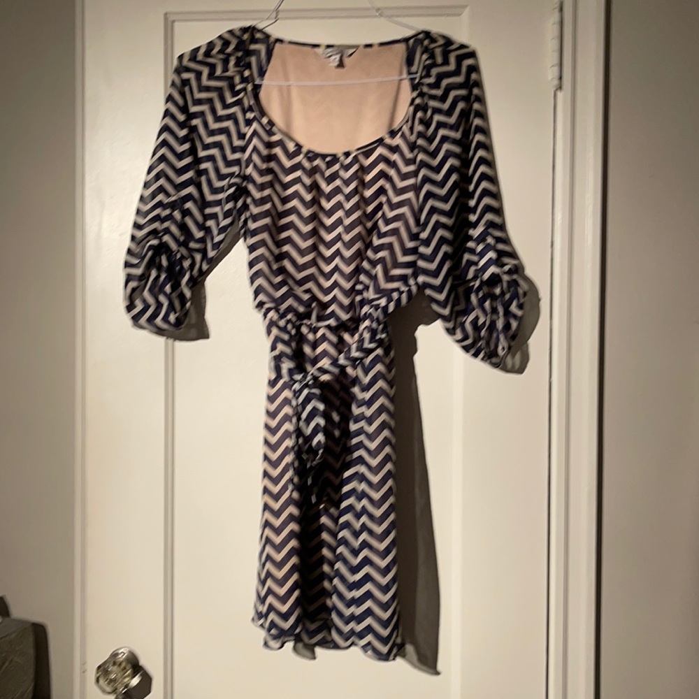Navy and cream chevron dress.